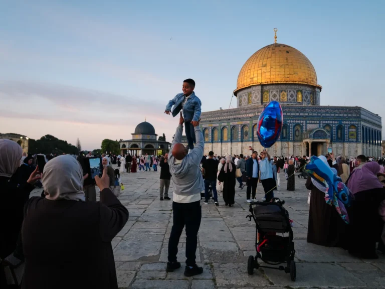 Global Muslim Community Observes Eid al-Adha Amidst Hajj Pilgrimage