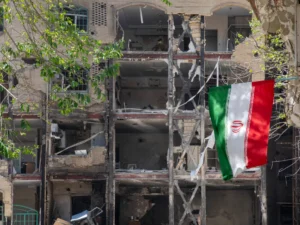 Escalating Tensions: US and Iran Exchange Strikes Amidst Ceasefire Claims